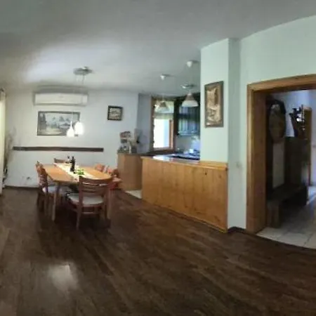 бели вит 빌라 리바리차