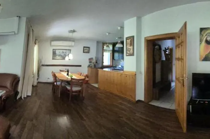 бели вит Willa Ribarica